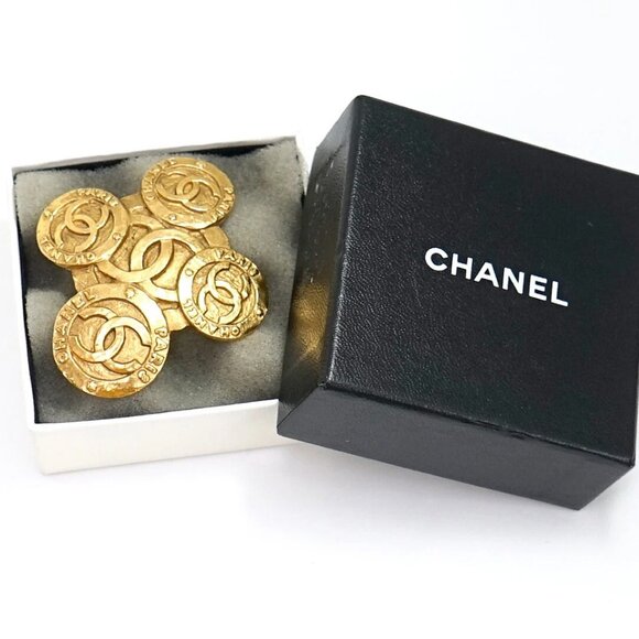 CHANEL CC Logos Round Cross Brooch Gold Tone 28 1234 Pin Auth w/Box q1138 - Picture 1 of 4